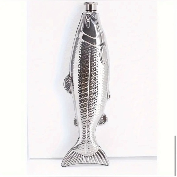 Bass Shaped Stainless Steel 5 oz Fish Whiskey Hip Flask NWT - Picture 5 of 6